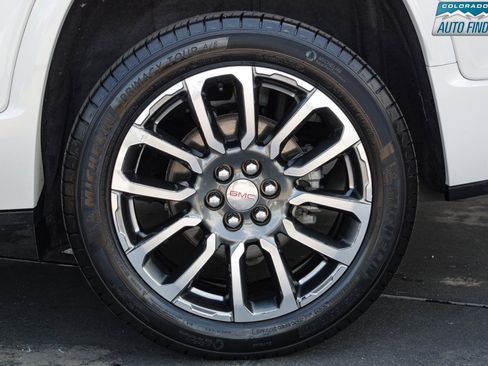 Used 2020 GMC Acadia Denali w/ Technology Package AWD/4WD image 23