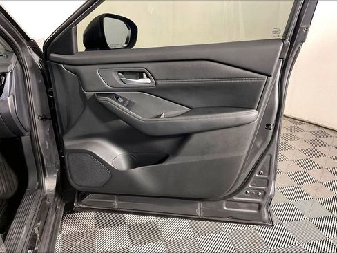 Certified 2024 Nissan Rogue SL FWD image 22