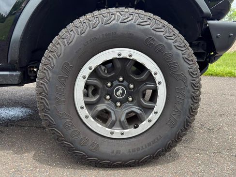 Used 2023 Ford Bronco Badlands w/ Sasquatch Package AWD/4WD image 57