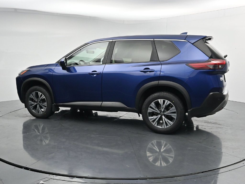 Used 2023 Nissan Rogue SV AWD/4WD image 5