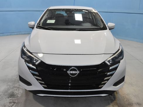 New 2025 Nissan Versa SV w/ Trunk Package image 18