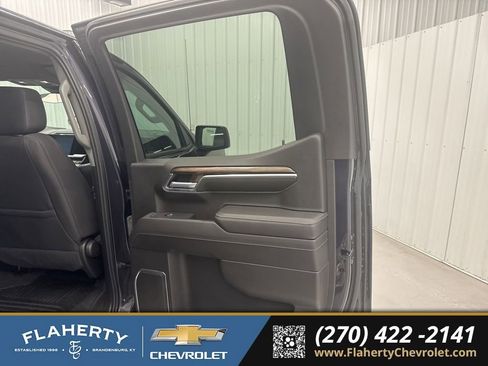 Used 2022 Chevrolet Silverado 1500 RST image 14