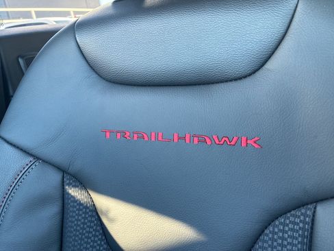 New 2026 Jeep Compass Trailhawk w/ Sun, Sound & Navigation Group AWD/4WD image 18