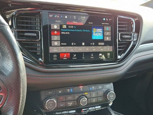 Used 2024 Dodge Durango GT image 18