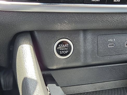Used 2023 Nissan Rogue SV FWD image 30