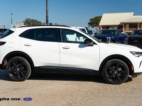 Used 2023 Buick Envision Essence w/ Sport Touring Package FWD image 4