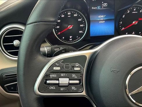 Used 2022 Mercedes-Benz GLC 300 4MATIC image 21