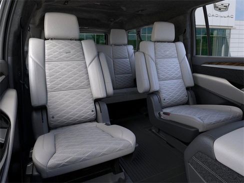 New 2026 Cadillac Escalade ESV Platinum Sport w/ LPO, ONYX Package image 17