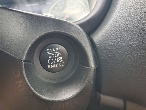 Used 2022 Jeep Renegade Altitude w/ Sun/Sound Group AWD/4WD image 18