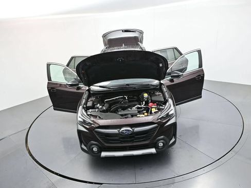 Used 2025 Subaru Outback Limited AWD/4WD image 42