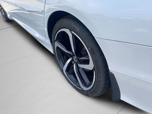 Used 2018 Honda Accord Sport image 16