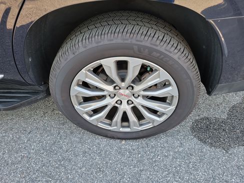 Used 2022 GMC Yukon Denali image 15