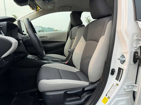 Certified 2025 Toyota Corolla LE FWD image 14