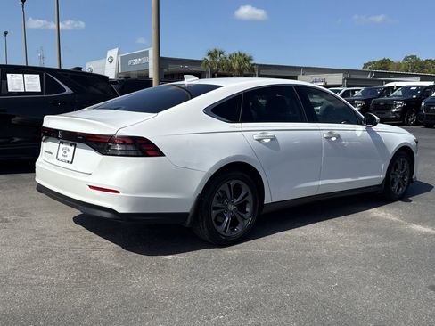 Used 2023 Honda Accord EX image 4