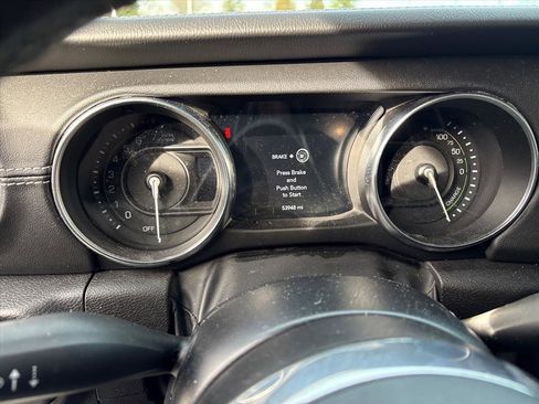 Used 2022 Jeep Wrangler Sahara w/ Cold Weather Group image 21