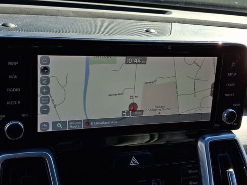 Used 2021 Kia Sorento SX Prestige image 16