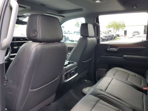 Used 2023 GMC Sierra 1500 Denali w/ Denali Reserve Package AWD/4WD image 10