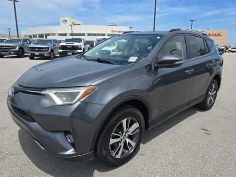 Used 2016 Toyota RAV4 XLE FWD image 1