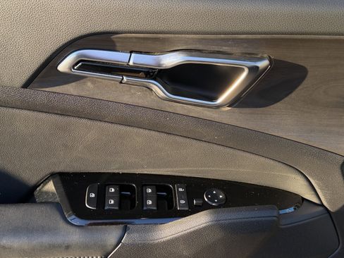 Used 2025 Kia Sportage X-Line image 17