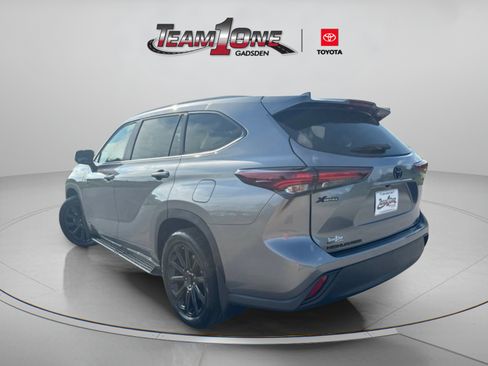 Certified 2026 Toyota Highlander XLE AWD/4WD image 5