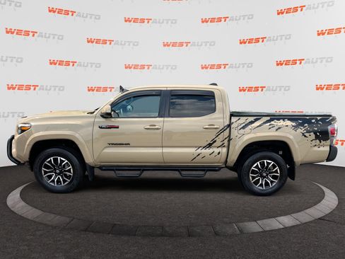 Used 2020 Toyota Tacoma TRD Sport image 2