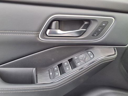 New 2026 Nissan Rogue Platinum w/ Platinum Premium Package AWD/4WD image 16