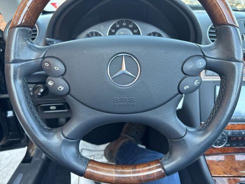 Used 2005 Mercedes-Benz CLK 500 Cabriolet image 24