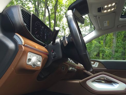 Used 2024 Mercedes-Benz GLE 450e 4MATIC image 30