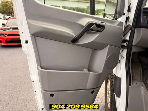 Used 2017 Mercedes-Benz Sprinter 2500 image 20