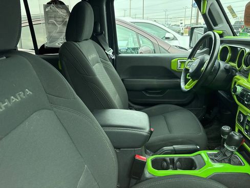 Used 2023 Jeep Wrangler Sahara w/ Cold Weather Group image 11