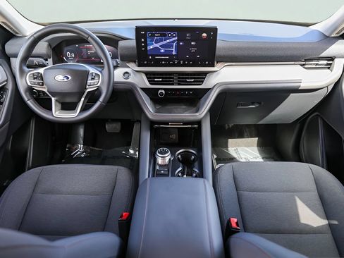 Used 2025 Ford Explorer Active RWD image 28