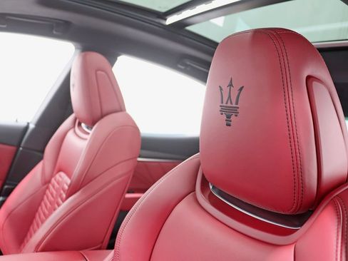 Used 2022 Maserati Levante Modena S AWD/4WD image 27