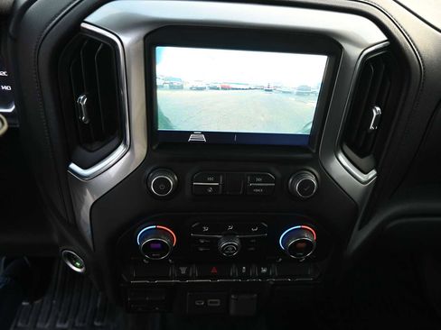 Used 2022 Chevrolet Silverado 2500 LT w/ Convenience Package image 19