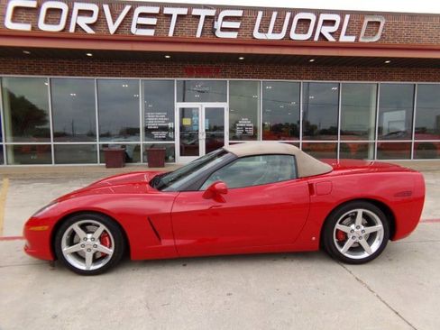 Used 2006 Chevrolet Corvette Convertible w/ Preferred Equipment Group RWD image 8