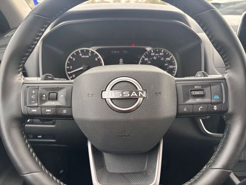 Used 2025 Nissan Rogue SV image 30