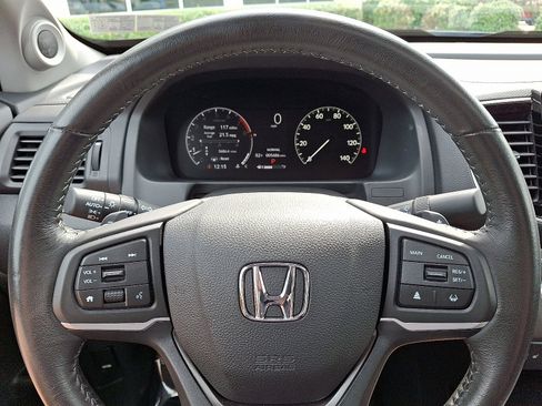 Used 2025 Honda Ridgeline RTL image 19