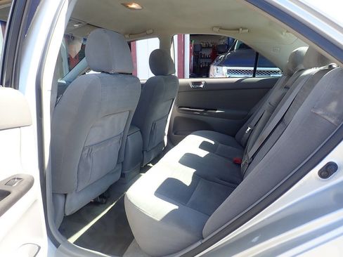 Used 2005 Toyota Camry SE image 12