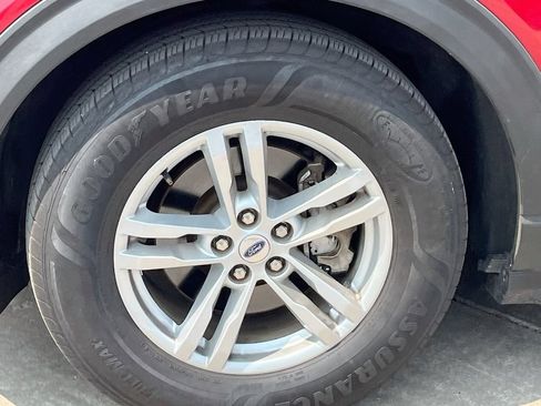 Used 2022 Ford Explorer XLT w/ Equipment Group 202A RWD image 31
