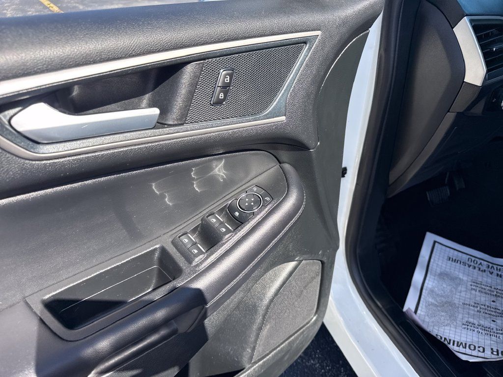 Used 2024 Ford Edge SEL AWD/4WD image 25