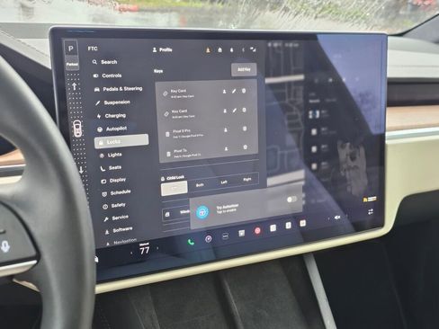 Used 2024 Tesla Model X Base image 37