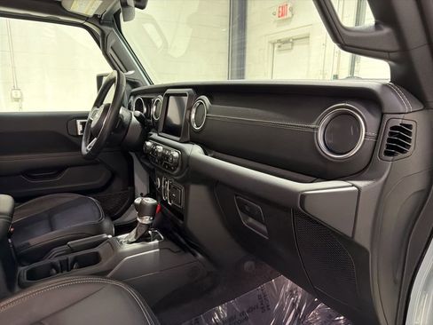 Used 2023 Jeep Wrangler Unlimited Sahara w/ Cold Weather Group image 22