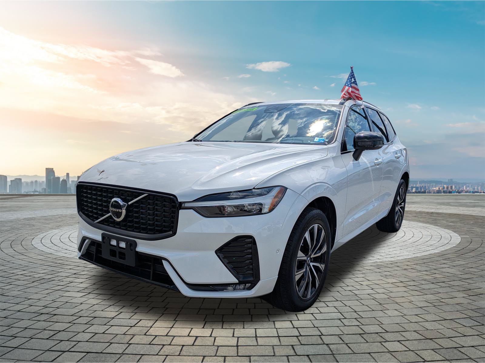 Used 2024 Volvo XC60 B5 Plus AWD/4WD image 9