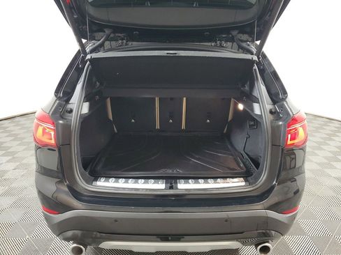 Used 2021 BMW X1 xDrive28i w/ Convenience Package image 11