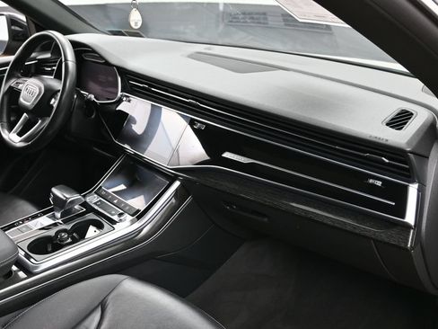 Used 2019 Audi Q8 Premium w/ Convenience Package AWD/4WD image 37