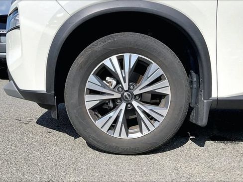Used 2023 Nissan Rogue SV w/ SV Premium Package AWD/4WD image 5