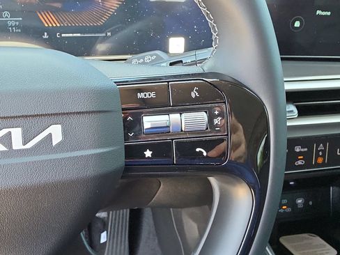 New 2026 Kia Sorento S FWD image 31