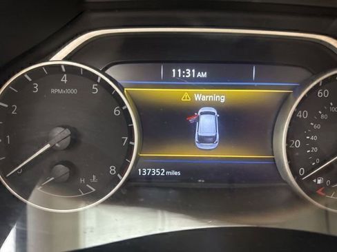 Used 2018 Nissan Murano SV w/ Premium Package FWD image 14