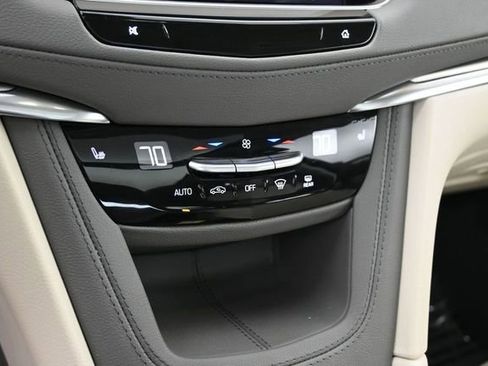 Used 2025 Cadillac XT5 Premium Luxury AWD/4WD image 27