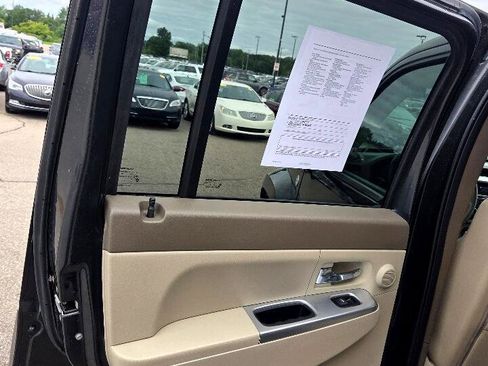 Used 2010 Jeep Liberty Limited image 12