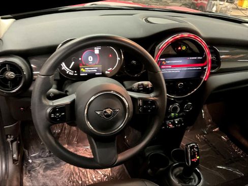 Used 2022 MINI Cooper 2-Door Hardtop FWD image 7